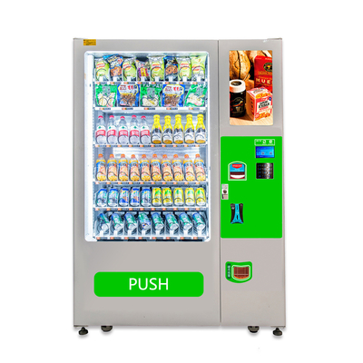 Petiscos e máquina de venda automática das bebidas com cartão de crédito ou sistema de pagamento em dinheiro